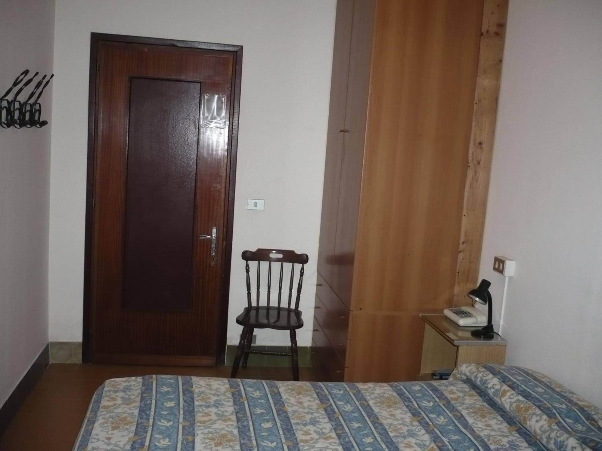 Hotel Beau Sejour Giampietro Andrea Sarre Zimmer foto